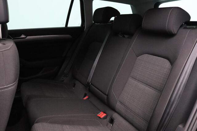Volkswagen Passat Variant 1.5 TSI 150pk DSG Business | Trekhaak | Navigatie | Cruise Control Adaptief |