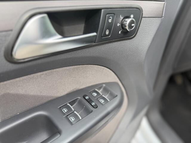 Volkswagen Touran 1.2 TSI Easyline 7persoons Navi PDC APK