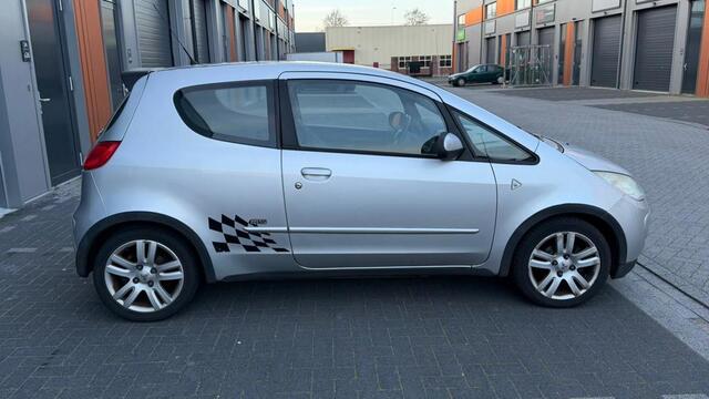 Mitsubishi Colt 1.5 QS