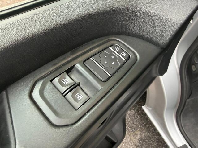 Renault Trafic 2.0 AUT 2023 Blue dC1 150 EDC T30 L2H1 Extra