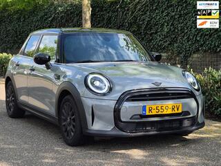 MINI COOPER Camden Edition CarPlay Black Panel Navi 2e Eig NAP NL Zwart DAK & Lm velgen