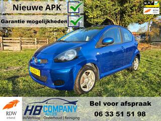 TOYOTA AYGO 1.0-12V Comfort Navigator 5DRS (zeldzame uitvoering) Navigatie | Airco | velgen | Nieuwe APK | NAP