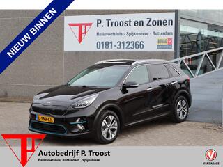 KIA e-Niro DynamicPlusLine 39 kWh 100% SOH! Panoramadak/Stoelverwarming/stuurverwarming/Lane assist/Apple carplay/Achteruitrijcamera/DAB radio/Cruise control/Navigatie