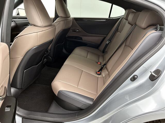 Lexus ES 300h Business Line | NL dealeronderhouden |