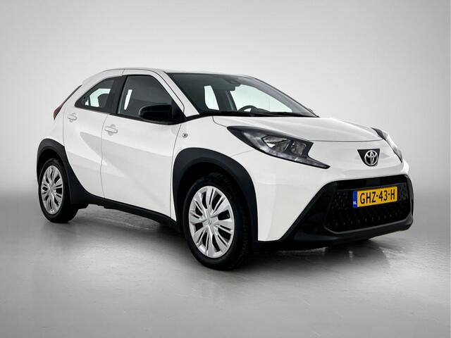 Toyota Aygo X 1.0 VVT-i MT Play | Achteruitrijcamera | Apple Carplay - Android Auto | Cruise Control |