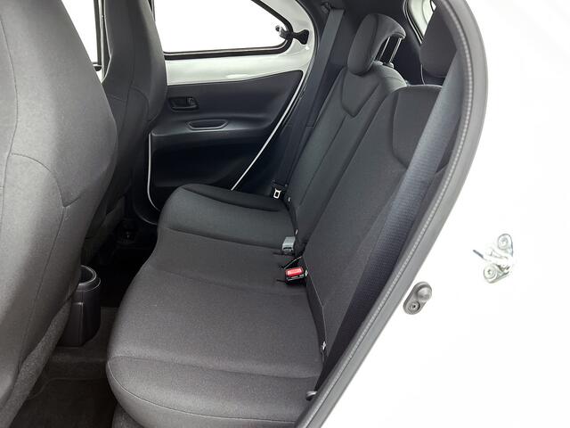Toyota Aygo X 1.0 VVT-i MT Play | Achteruitrijcamera | Apple Carplay - Android Auto | Cruise Control |