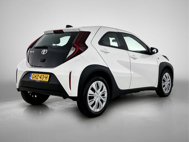 Toyota Aygo X 1.0 VVT-i MT Play | Achteruitrijcamera | Apple Carplay - Android Auto | Cruise Control |