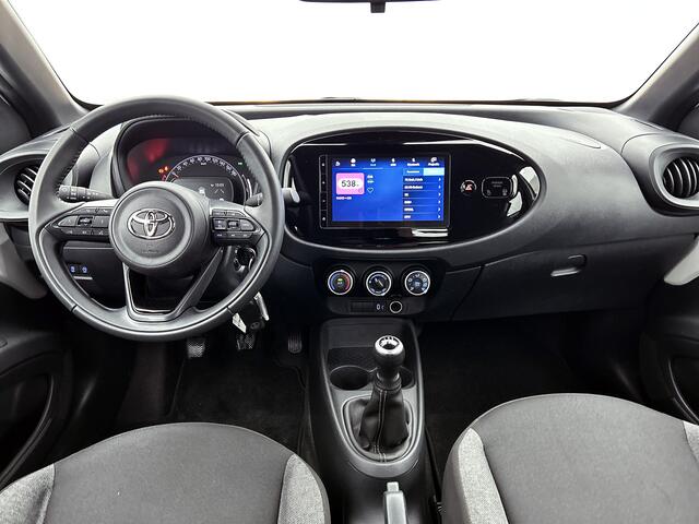 Toyota Aygo X 1.0 VVT-i MT Play | Achteruitrijcamera | Apple Carplay - Android Auto | Cruise Control |