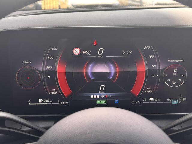 Mercedes-Benz GLC-Klasse 300e 4MATIC AMG Line | Trekhaak | Panoramadak | Achteruitrijcamera | Apple CarPlay