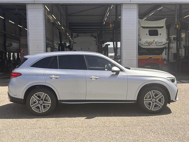 Mercedes-Benz GLC-Klasse 300e 4MATIC AMG Line | Trekhaak | Panoramadak | Achteruitrijcamera | Apple CarPlay