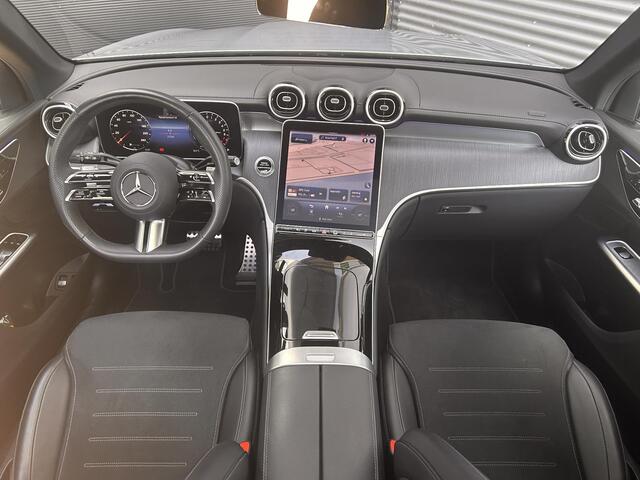 Mercedes-Benz GLC-Klasse 300e 4MATIC AMG Line | Trekhaak | Panoramadak | Achteruitrijcamera | Apple CarPlay
