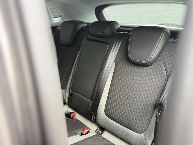 Opel Grandland X 1.2 Turbo Innovation l Navigatie l Trekhaak l Camera l Stoelverwarming l Electrische Klep