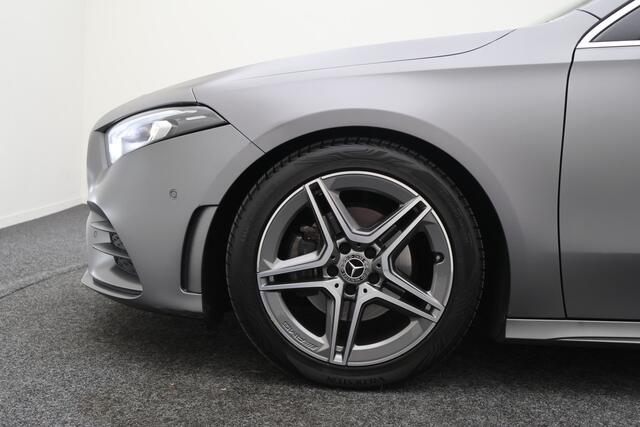 Mercedes-Benz A-Klasse 160 Business Solution AMG Camera, Apple Carplay, LED, Stoelverwarming, PDC, 18
