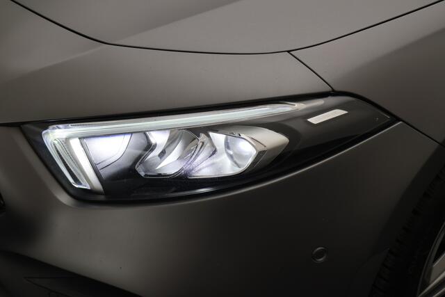 Mercedes-Benz A-Klasse 160 Business Solution AMG Camera, Apple Carplay, LED, Stoelverwarming, PDC, 18