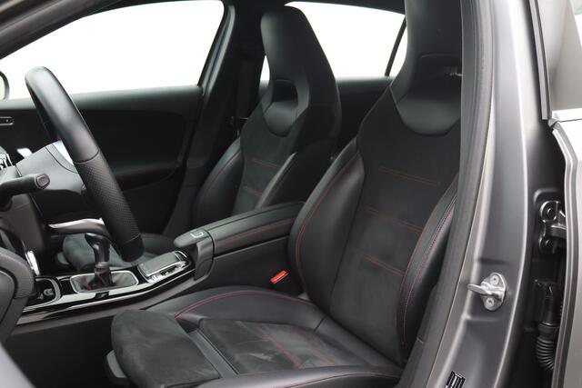 Mercedes-Benz A-Klasse 160 Business Solution AMG Camera, Apple Carplay, LED, Stoelverwarming, PDC, 18