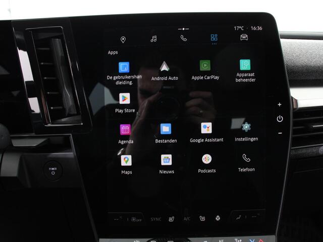 Renault Megane E-Tech Comfort range Evolution 60 kWh SOH 95.4% Climate control Adaptieve cruise control Parkeersensoren Camera LED Apple Carplay/ Android Auto