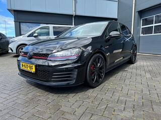 Volkswagen Golf VII
