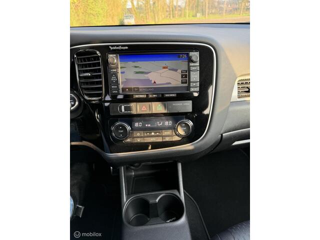 Mitsubishi Outlander 2.0 4WD hybridePHEV Instyle+ e apk