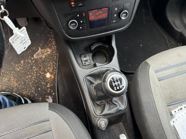 Fiat Punto Evo 1.3 M-Jet 2011 5 deurs euro 5 APK 11-26