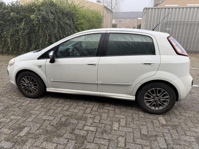 Fiat Punto Evo 1.3 M-Jet 2011 5 deurs euro 5 APK 11-26