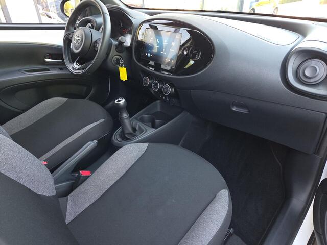 Toyota Aygo X 1.0 VVT-i MT Play | Apple CarPlay | Cruise Control | Rijklaar incl. garantie |