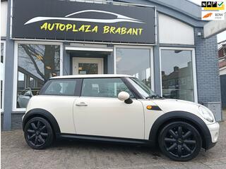 MINI ONE Mini 1.4 AIRCO/ PARROT/ 17 INCH/ ISO/ NAP