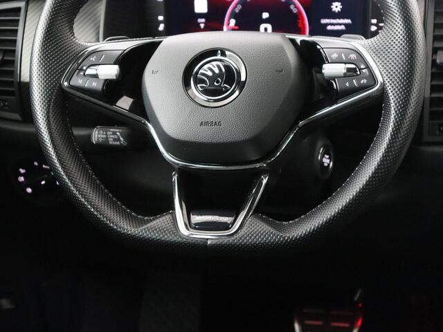 Skoda Kodiaq 1.5 TSI Sportline Business 7 Persoons | Stoelverwarming | Adaptive cruise | Alcantara | Matrix LED | Carplay | Keyless | Camera | Virtual Cockp