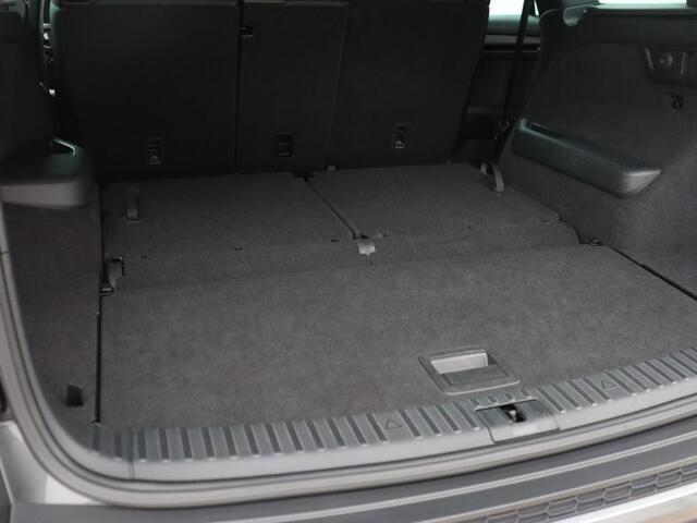 Skoda Kodiaq 1.5 TSI Sportline Business 7 Persoons | Stoelverwarming | Adaptive cruise | Alcantara | Matrix LED | Carplay | Keyless | Camera | Virtual Cockp