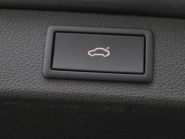 Skoda Kodiaq 1.5 TSI Sportline Business 7 Persoons | Stoelverwarming | Adaptive cruise | Alcantara | Matrix LED | Carplay | Keyless | Camera | Virtual Cockp