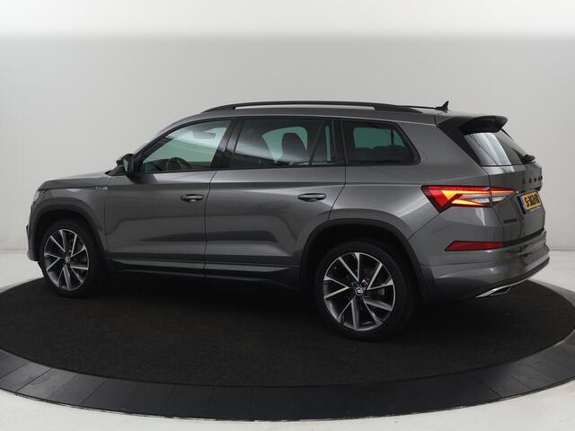 Skoda Kodiaq 1.5 TSI Sportline Business 7 Persoons | Stoelverwarming | Adaptive cruise | Alcantara | Matrix LED | Carplay | Keyless | Camera | Virtual Cockp