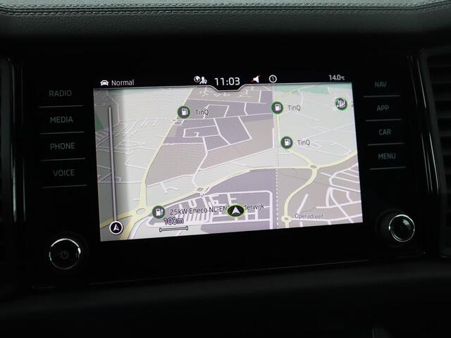 Skoda Kodiaq 1.5 TSI Sportline Business 7 Persoons | Stoelverwarming | Adaptive cruise | Alcantara | Matrix LED | Carplay | Keyless | Camera | Virtual Cockp