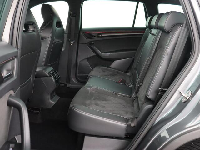 Skoda Kodiaq 1.5 TSI Sportline Business 7 Persoons | Stoelverwarming | Adaptive cruise | Alcantara | Matrix LED | Carplay | Keyless | Camera | Virtual Cockp