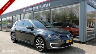 VOLKSWAGEN GOLF , benzine, automaat, 218.202 km