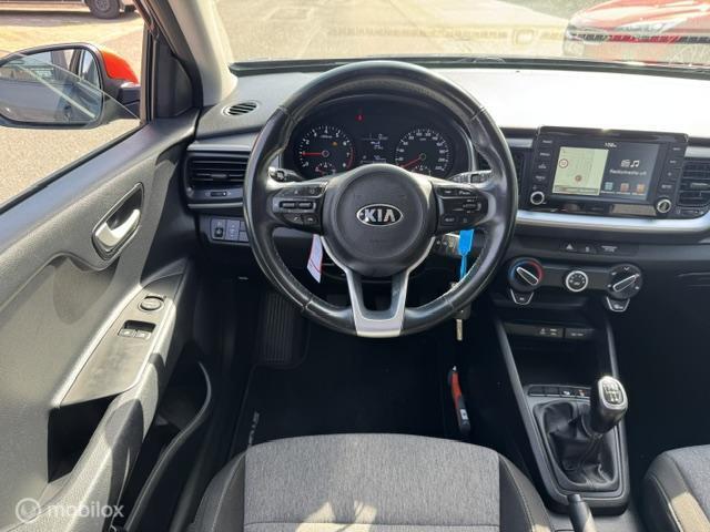 KIA Stonic 1.0 T-GDI Dynamic 17 inch velgen & banden , Prive glas , Navigatie , Bluetooth Priveglas , Electrische ramen & Spiegels , Parkeerhulp achter Tw