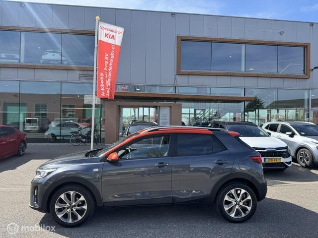 KIA Stonic 1.0 T-GDI Dynamic 17 inch velgen & banden , Prive glas , Navigatie , Bluetooth Priveglas , Electrische ramen & Spiegels , Parkeerhulp achter Tw