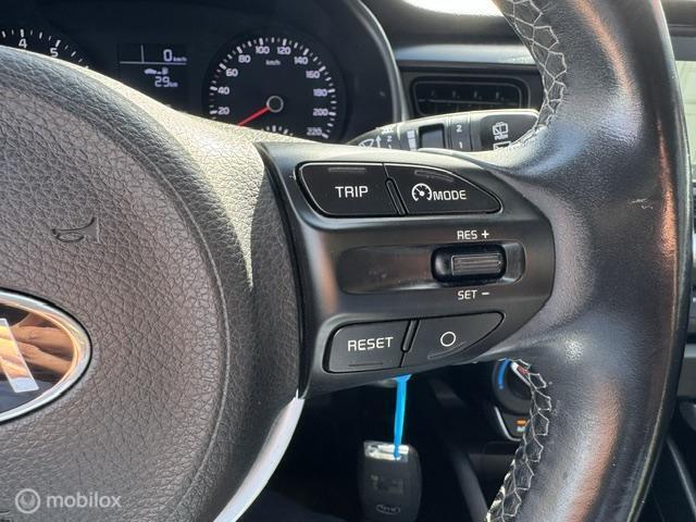 KIA Stonic 1.0 T-GDI Dynamic 17 inch velgen & banden , Prive glas , Navigatie , Bluetooth Priveglas , Electrische ramen & Spiegels , Parkeerhulp achter Tw