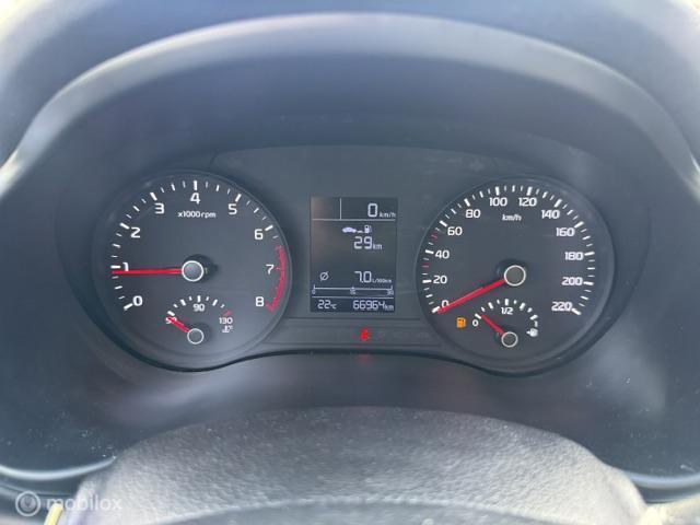 KIA Stonic 1.0 T-GDI Dynamic 17 inch velgen & banden , Prive glas , Navigatie , Bluetooth Priveglas , Electrische ramen & Spiegels , Parkeerhulp achter Tw