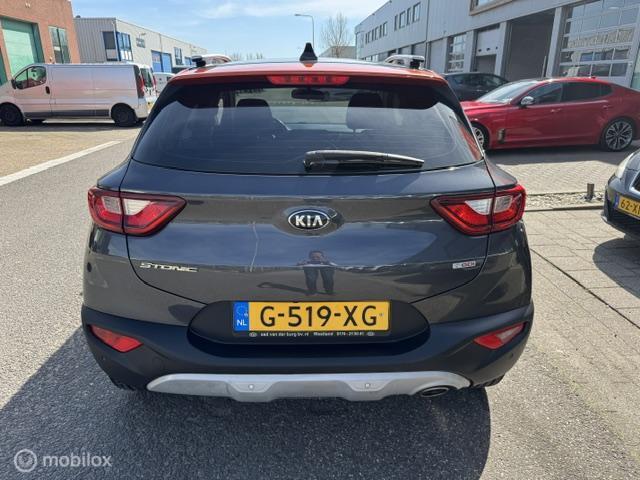 KIA Stonic 1.0 T-GDI Dynamic 17 inch velgen & banden , Prive glas , Navigatie , Bluetooth Priveglas , Electrische ramen & Spiegels , Parkeerhulp achter Tw