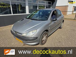 PEUGEOT 206 1.4 XR