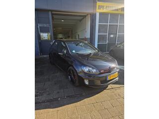 Volkswagen Golf VI