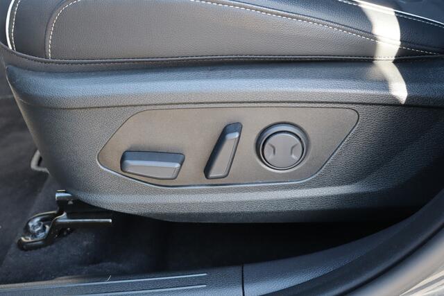KIA Sportage 1.6 T-GDi Hybrid GT-Line Stoelverwarming voor+achter/Stuurverwarming/Achteruitrijcamera/Apple carplay/Lane assist/Adaptieve cruise control/Do