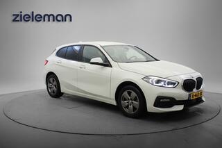 BMW 1-SERIE 118i Executive Edition - Digitaal Cockpit, Carplay, Camera, Clima, PDC