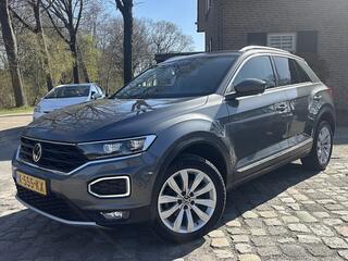 VOLKSWAGEN T-Roc 1.5 TSI Sport,led,1/2leer,digid,nav,ecc,th,