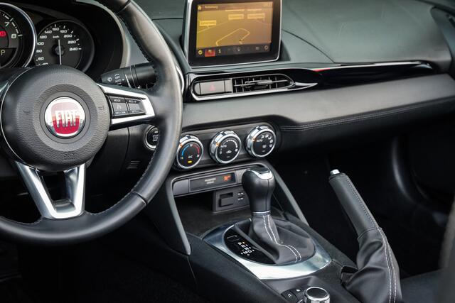 Fiat 124 Spider 1.4 MultiAir Turbo Automaat | Navigatie | Parelmoer Lak | Bagagerek | Camera | DAB+ | Leder | LED |