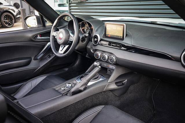 Fiat 124 Spider 1.4 MultiAir Turbo Automaat | Navigatie | Parelmoer Lak | Bagagerek | Camera | DAB+ | Leder | LED |