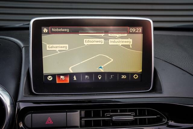 Fiat 124 Spider 1.4 MultiAir Turbo Automaat | Navigatie | Parelmoer Lak | Bagagerek | Camera | DAB+ | Leder | LED |