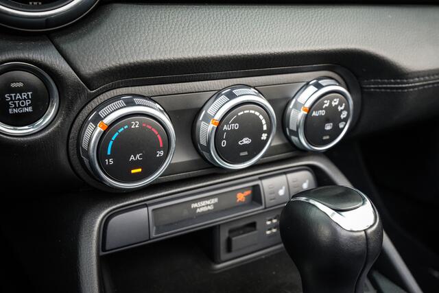Fiat 124 Spider 1.4 MultiAir Turbo Automaat | Navigatie | Parelmoer Lak | Bagagerek | Camera | DAB+ | Leder | LED |