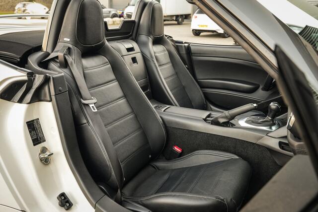 Fiat 124 Spider 1.4 MultiAir Turbo Automaat | Navigatie | Parelmoer Lak | Bagagerek | Camera | DAB+ | Leder | LED |
