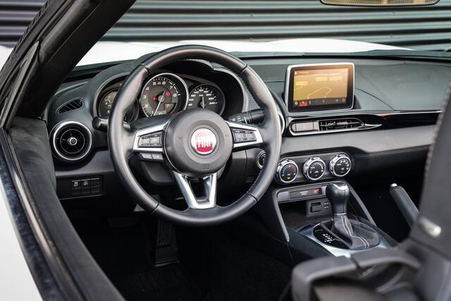 Fiat 124 Spider 1.4 MultiAir Turbo Automaat | Navigatie | Parelmoer Lak | Bagagerek | Camera | DAB+ | Leder | LED |