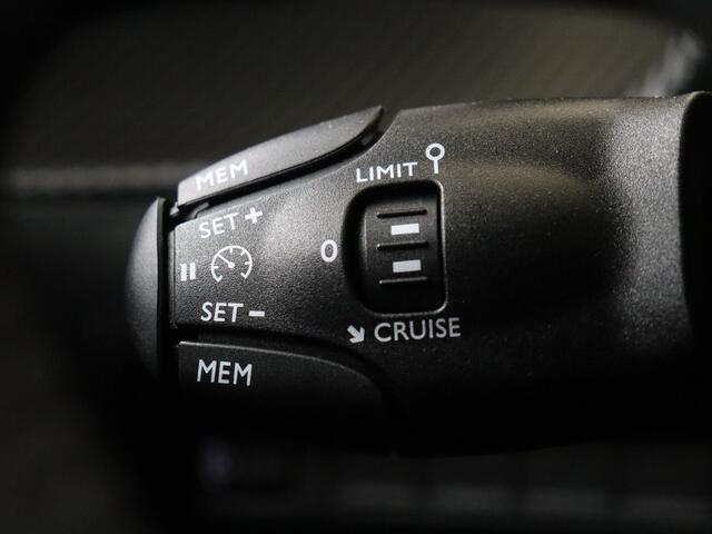 Peugeot 2008 1.2 PureTech 100 Allure | Parkeerhulp | Navigatie | Keyless |